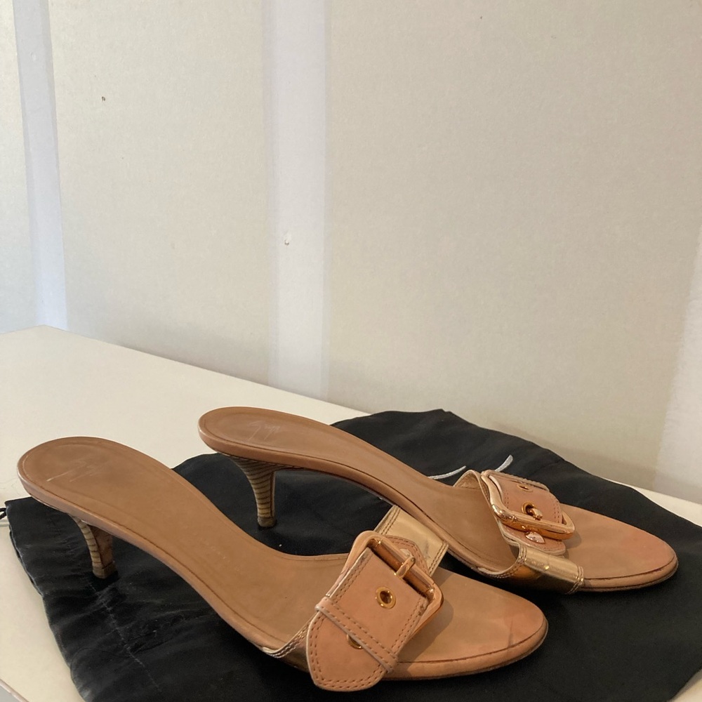 GIUSEPPE ZANOTTI ROSE GOLD CREAM LEATHER SLIDES EXCELLENT PRE-LOVED US 10.5B
